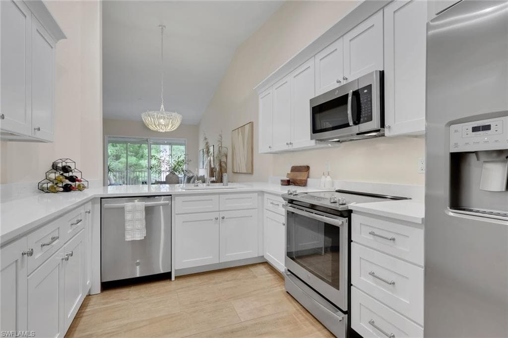 1215 Sarah Jean CIR J205-4