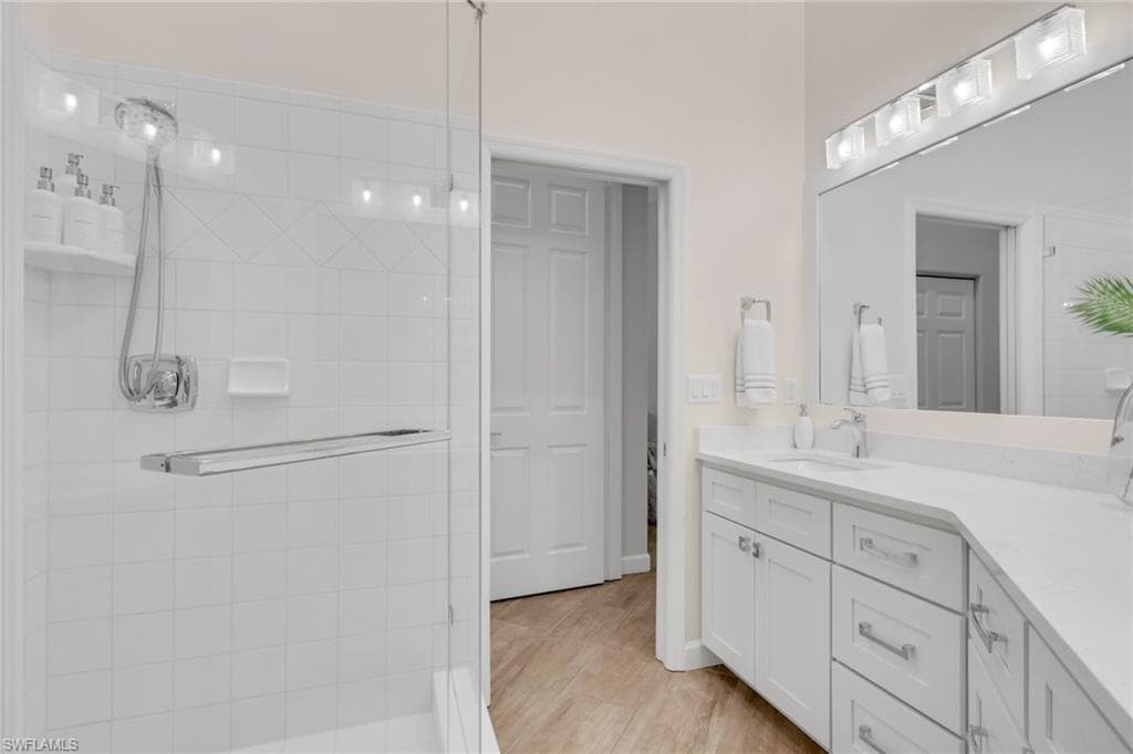 1215 Sarah Jean CIR J205-23