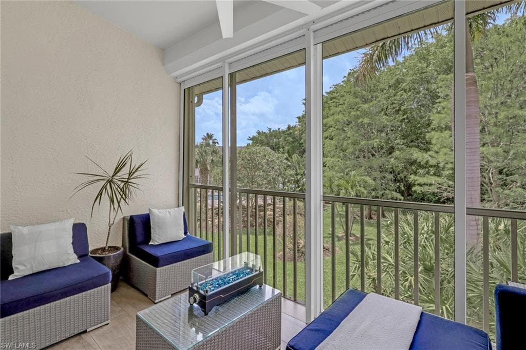 1215 Sarah Jean CIR J205-17