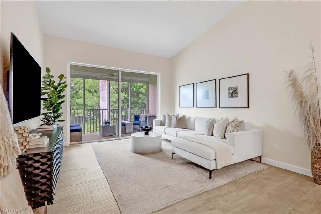 1215 Sarah Jean CIR J205-14