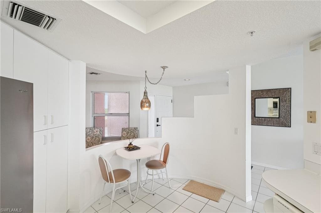 260 Barefoot Beach BLVD 302-7