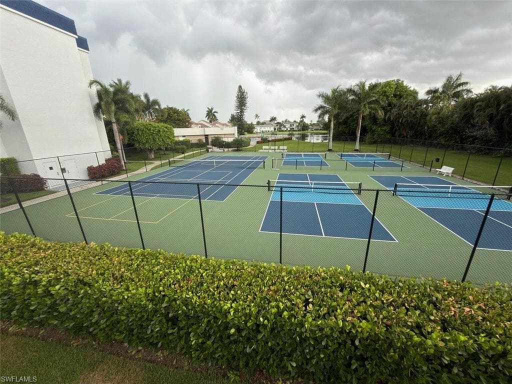 555 Park Shore DR B302-22