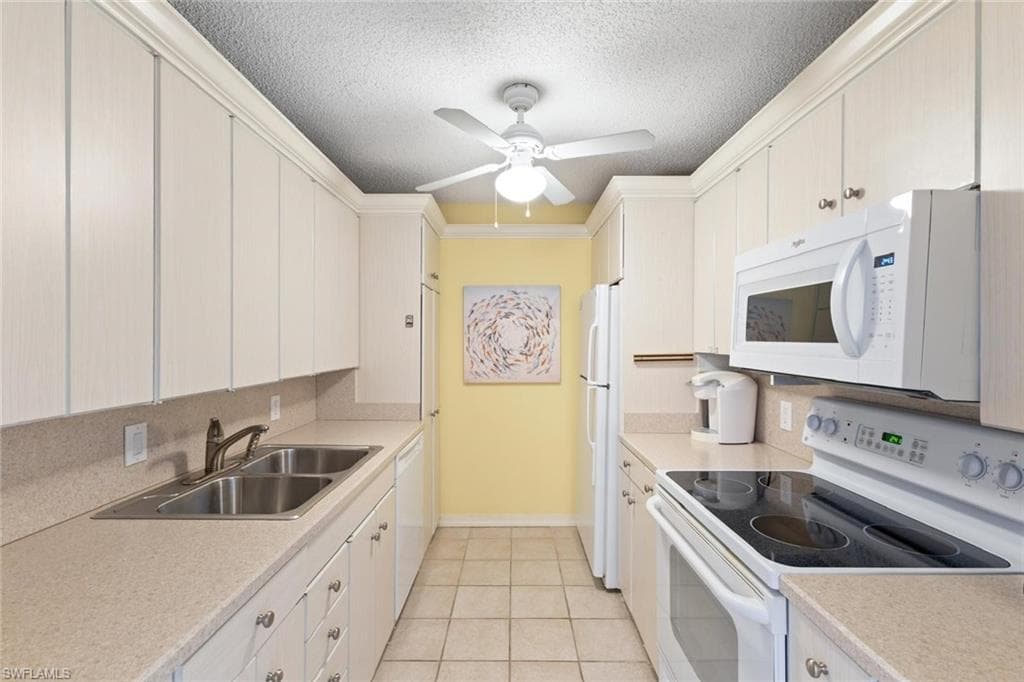 555 Park Shore DR B302-1