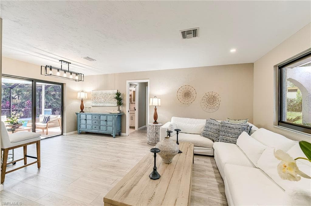14958 Bonaire CIR-6