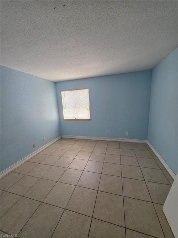 2835 Winkler AVE 215-25
