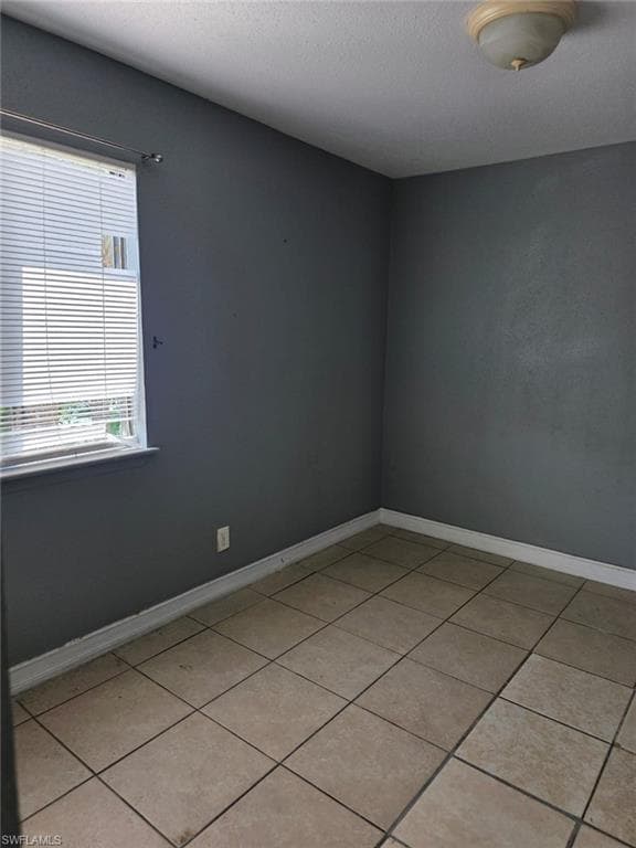 2835 Winkler AVE 215-21