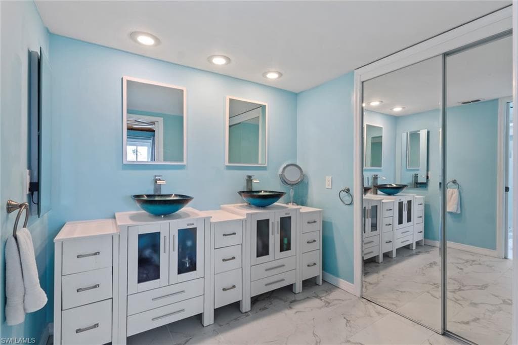 18260 Deep Passage LN-16
