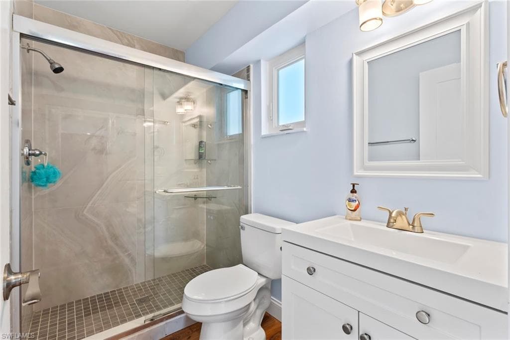 18260 Deep Passage LN-33