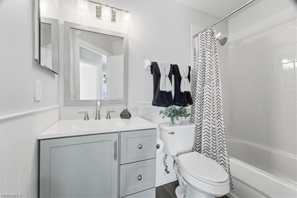 3630 Pine Oak CIR 105-18