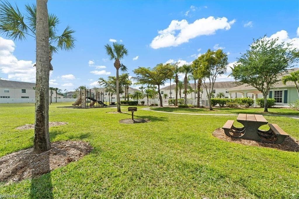 3630 Pine Oak CIR 105-28