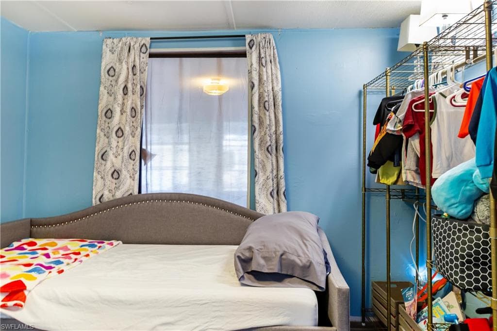 7784 Raymary ST-8