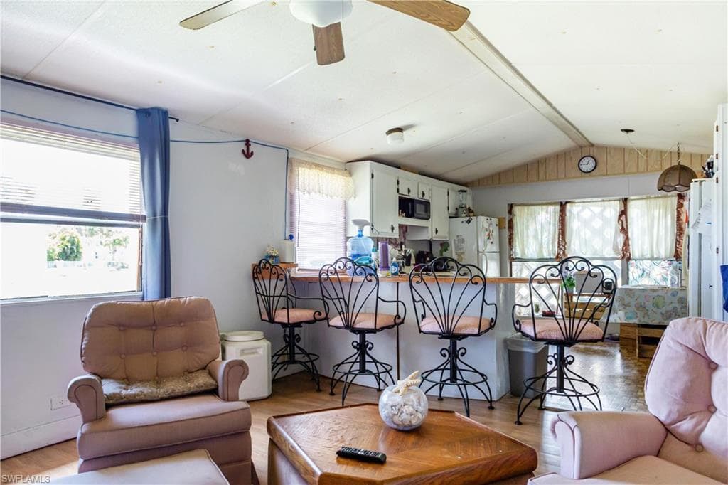 7784 Raymary ST-3