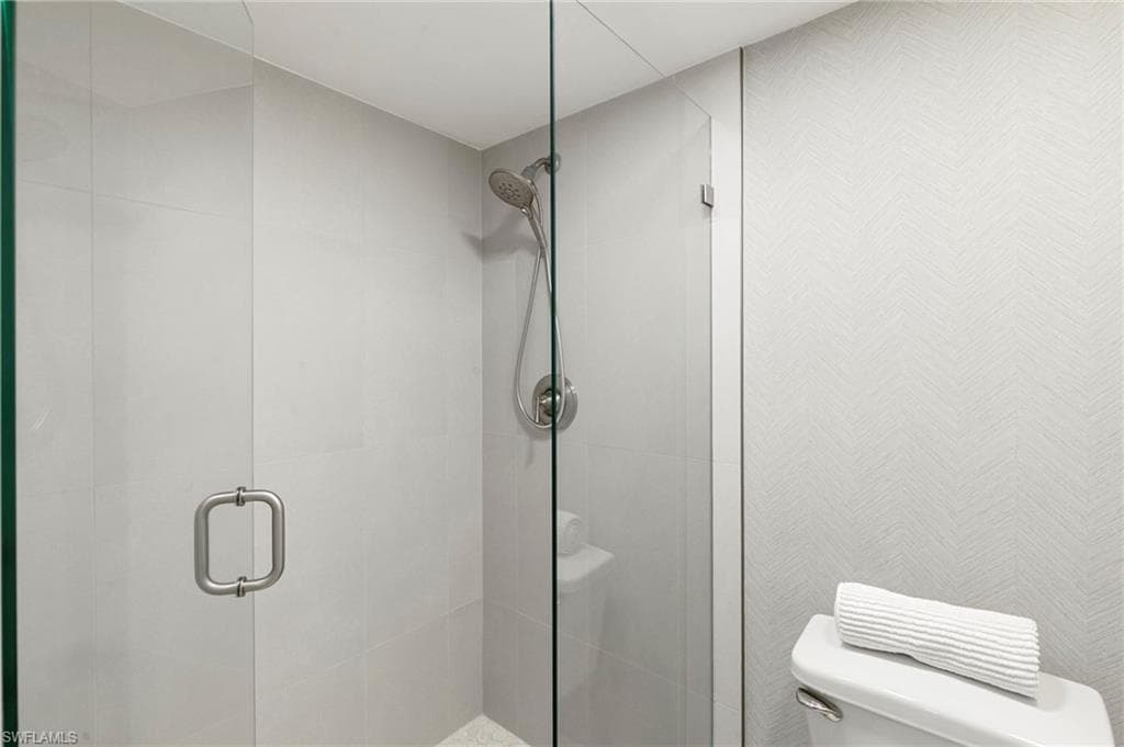 226 3rd ST 303-16