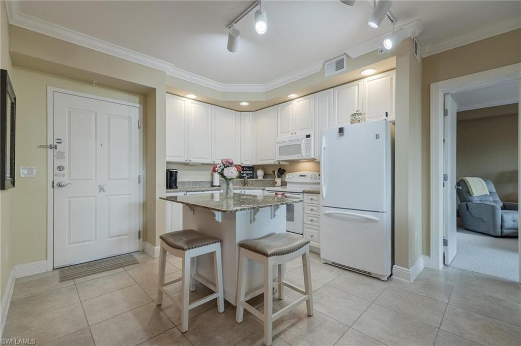 2825 Palm Beach BLVD 214-18