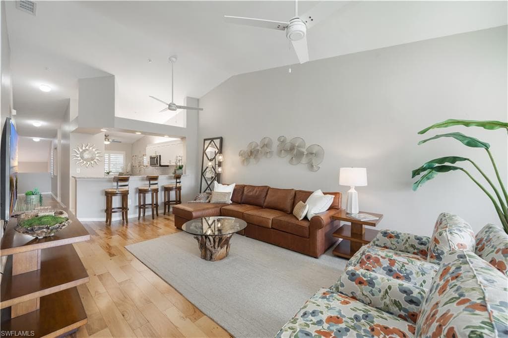 7564 Silver Trumpet LN U202-2