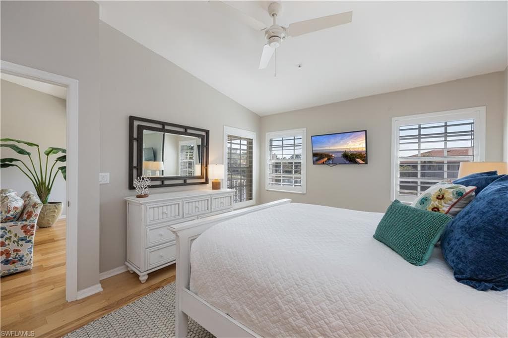 7564 Silver Trumpet LN U202-17