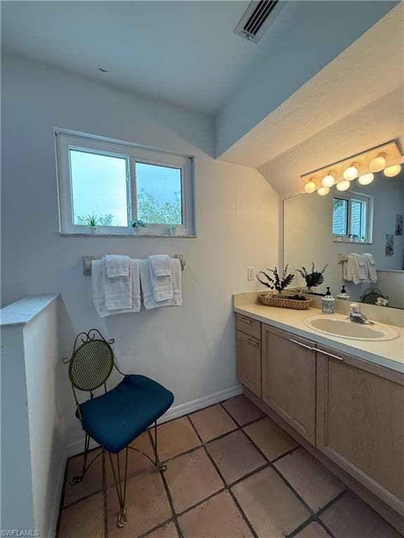 15009 Cloverdale DR-18