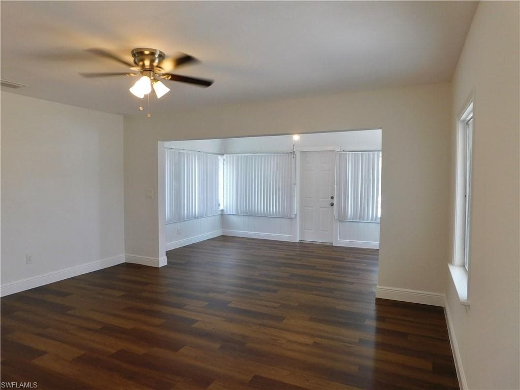 287 Poe AVE-4