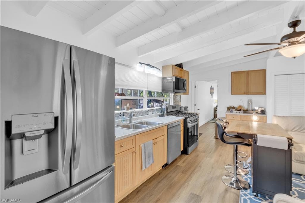2212 River Pine DR-18