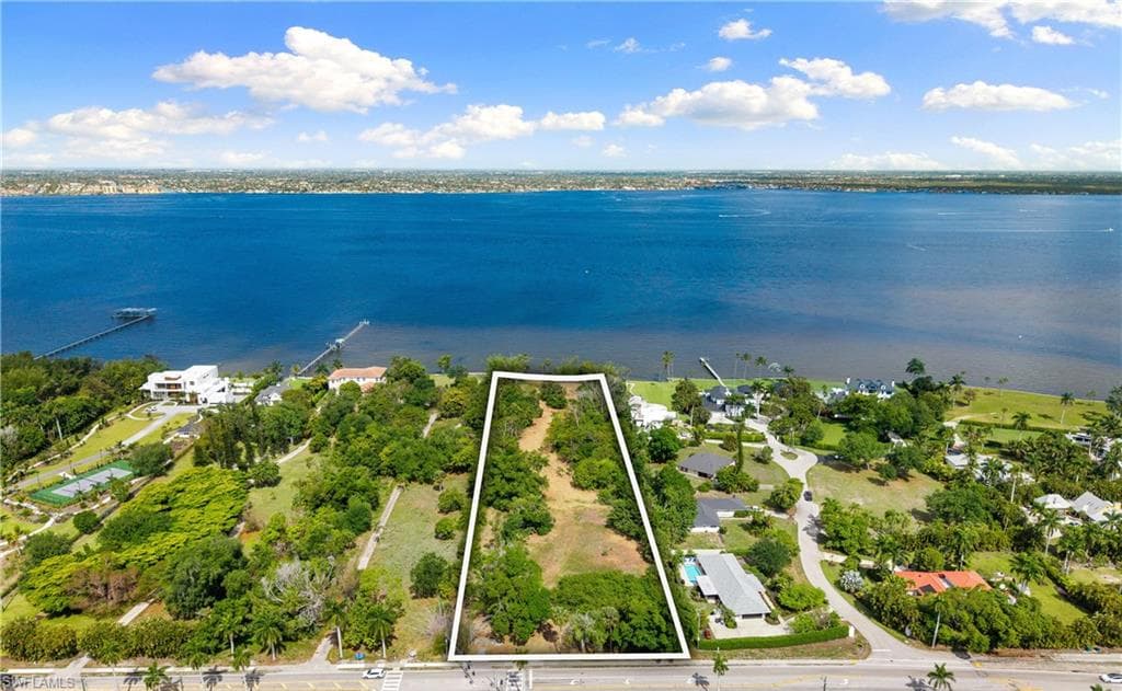11480 McGregor BLVD-1