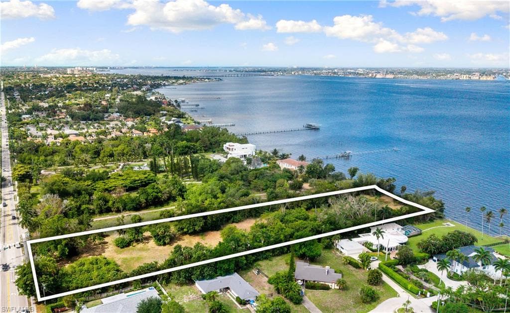 11480 McGregor BLVD-16