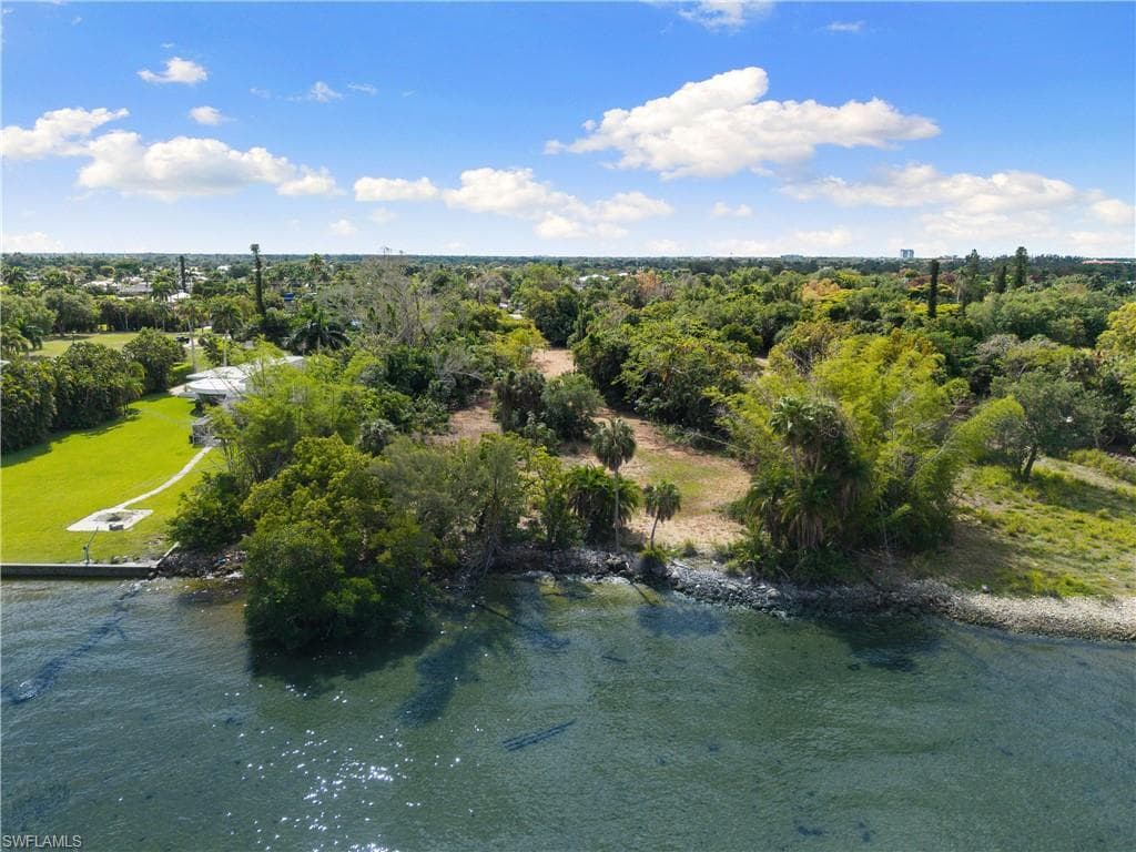 11480 McGregor BLVD-7