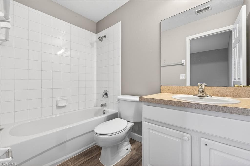 8289 Pacific Beach DR-15