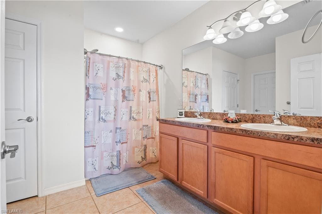 3118 Apple Blossom DR-14