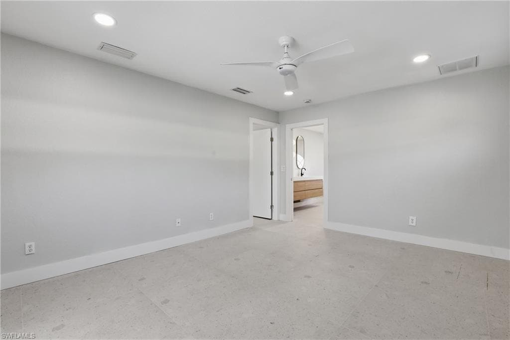 627 SW 56th ST-21