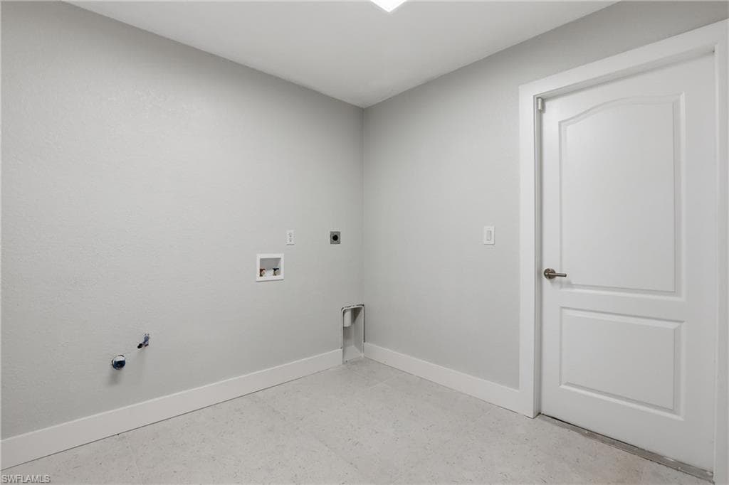 627 SW 56th ST-31