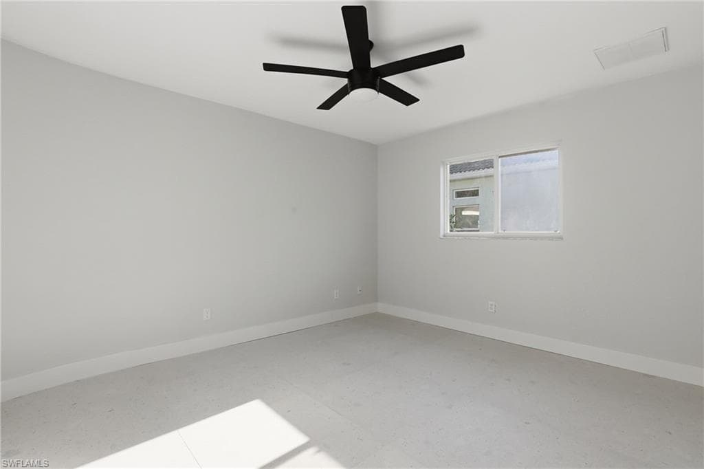 627 SW 56th ST-30