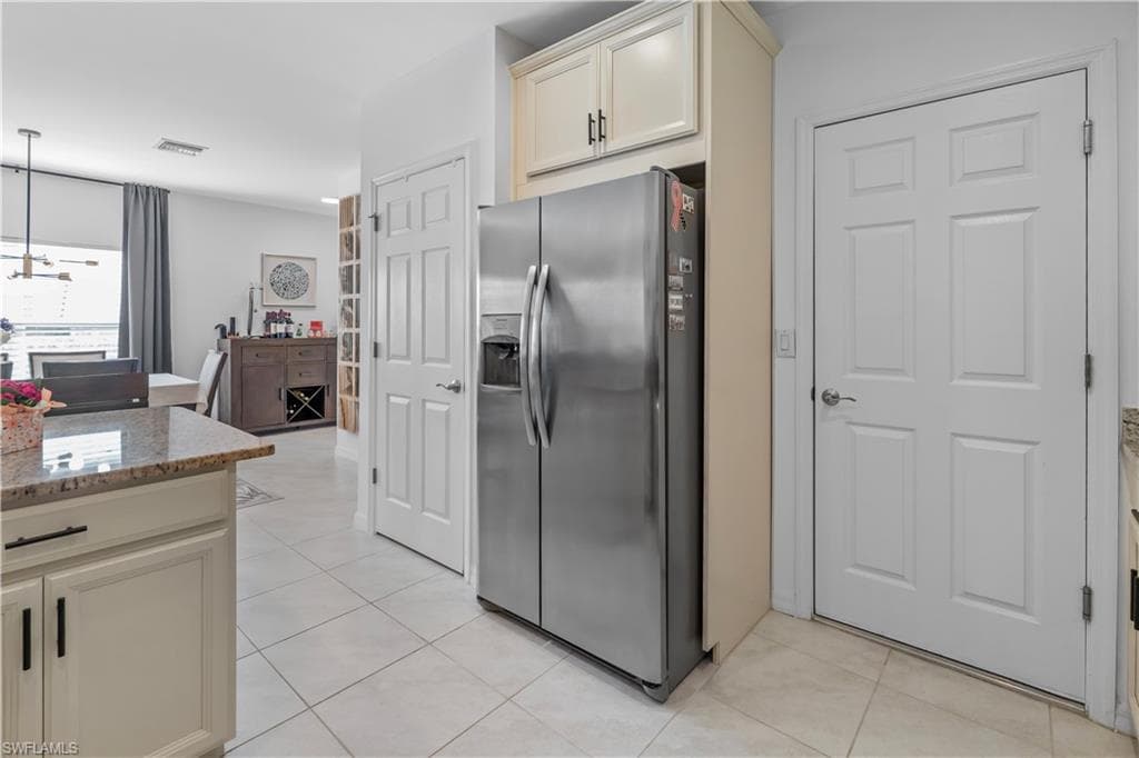 3719 Crofton CT-40