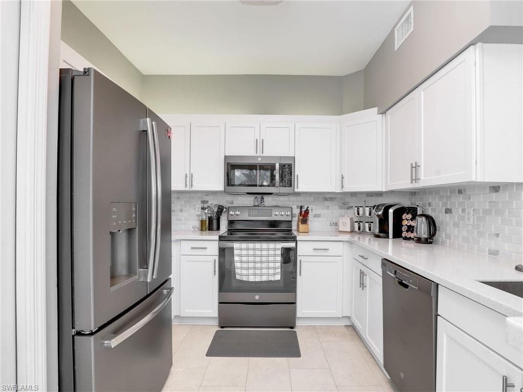 25051 Ballycastle CT 102-12