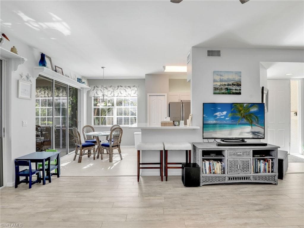 25051 Ballycastle CT 102-8