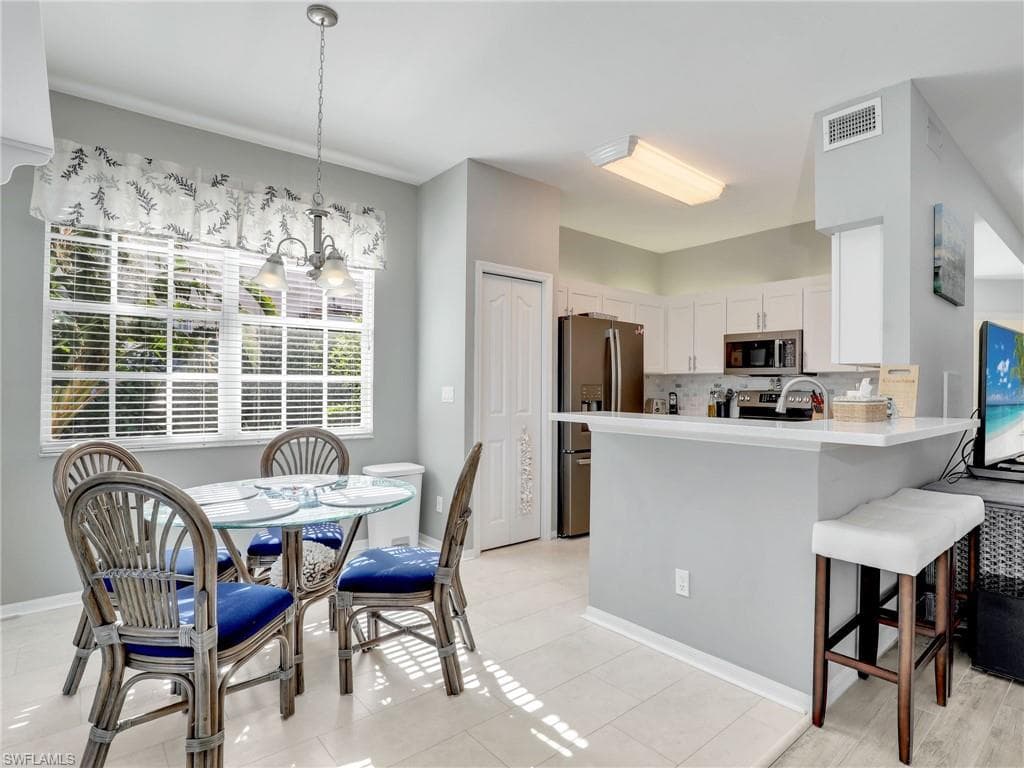 25051 Ballycastle CT 102-10