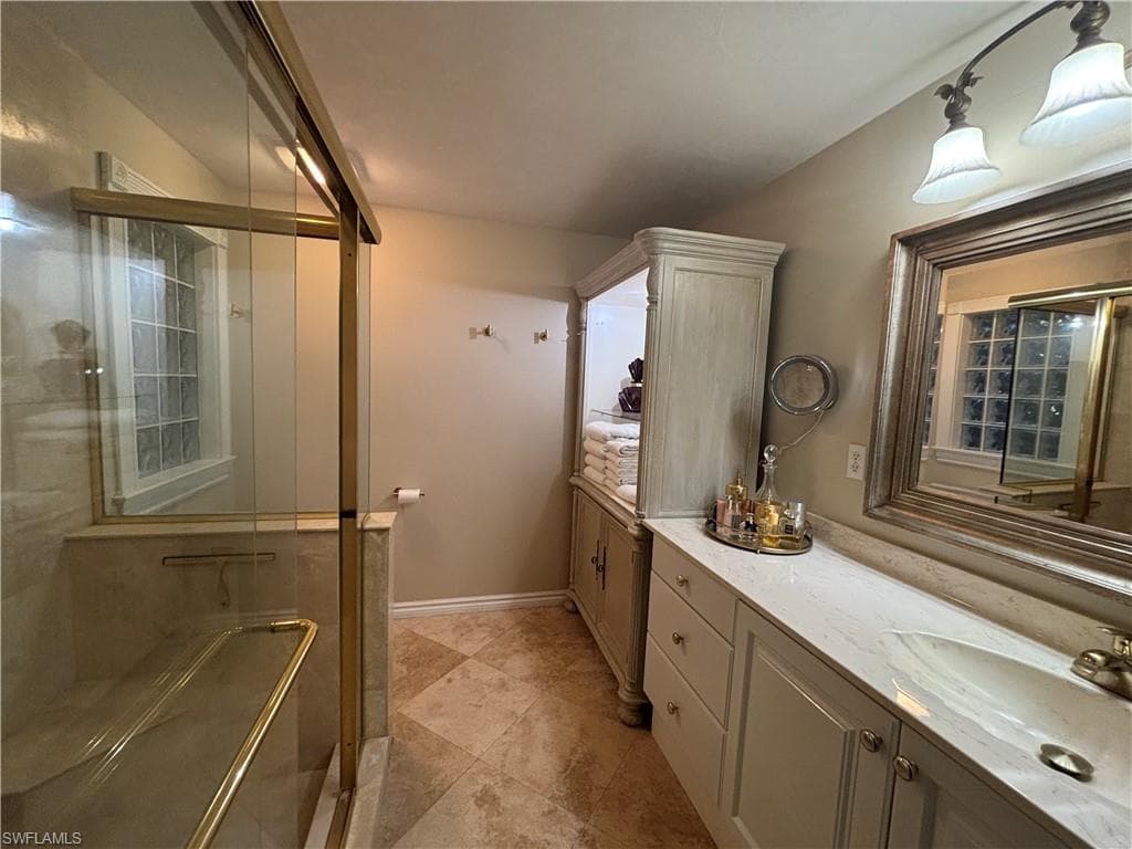 1156 Oakes BLVD-28