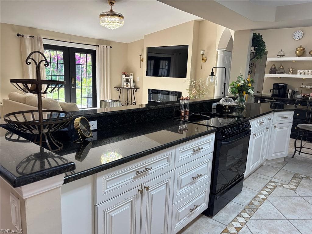 1156 Oakes BLVD-11