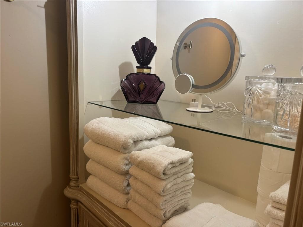 1156 Oakes BLVD-31