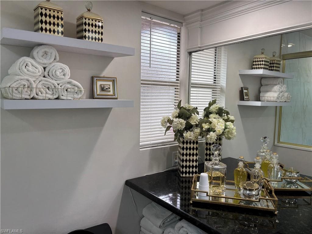 1156 Oakes BLVD-27