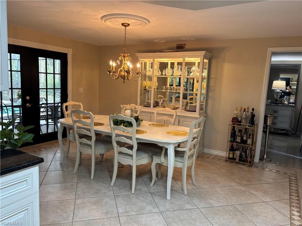 1156 Oakes BLVD-13