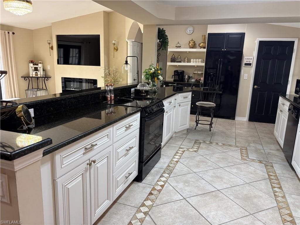 1156 Oakes BLVD-3