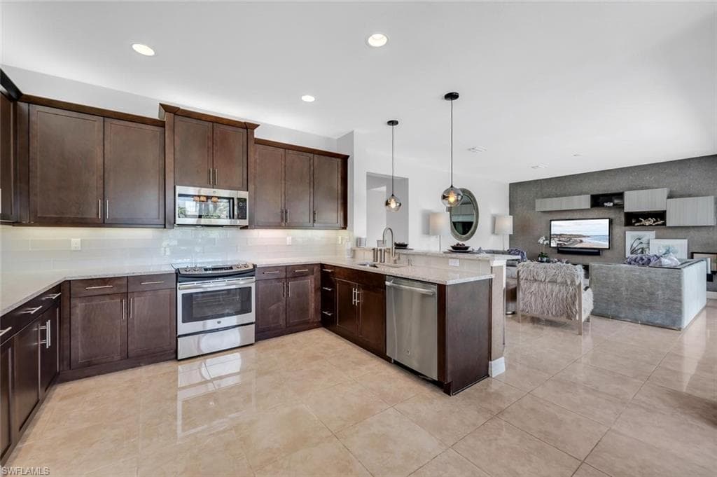 13539 Mandarin CIR-9