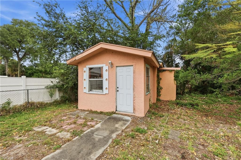 2355 Jeffcott ST-17