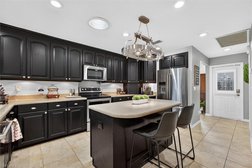 1231 Westfield DR-14