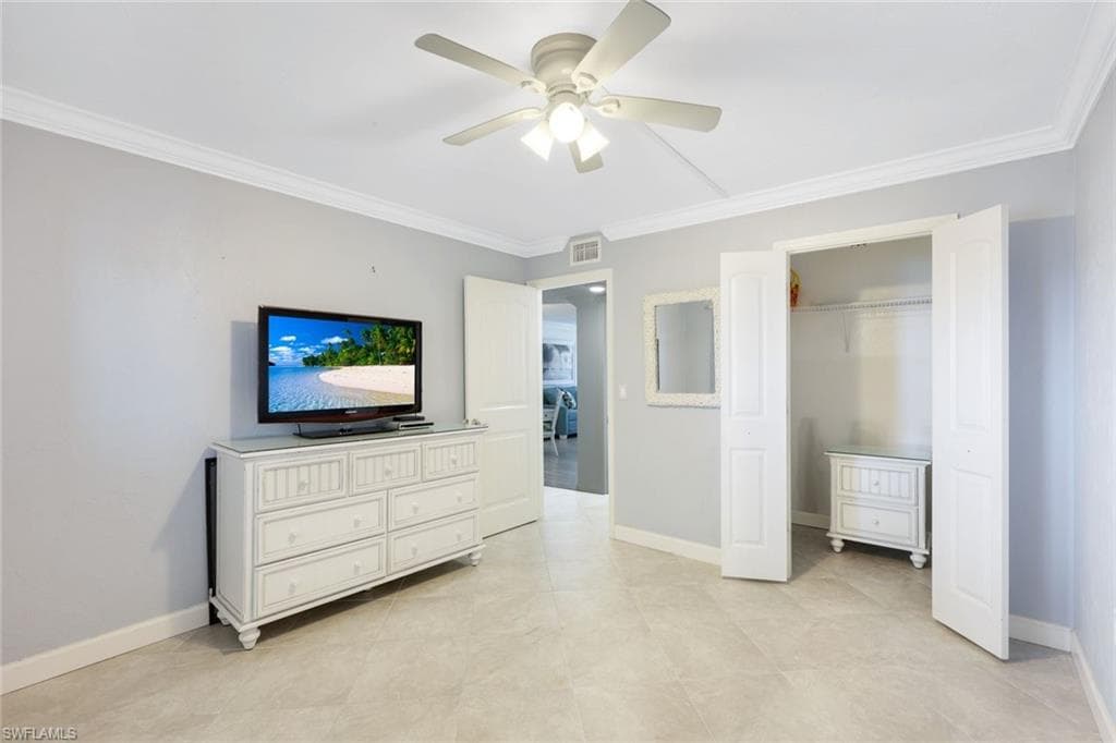 6400 Estero BLVD 402-20