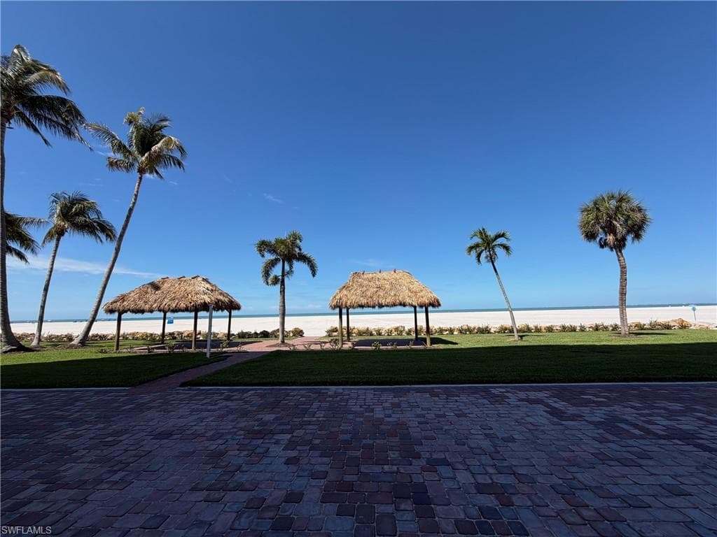 6400 Estero BLVD 402-24