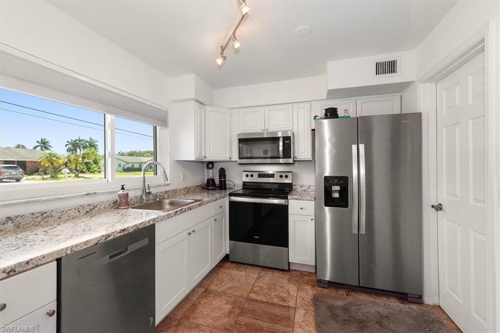 190 Brooks RD-9