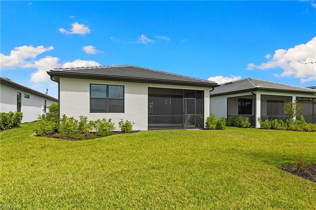 20593 Pebble Glen DR-16