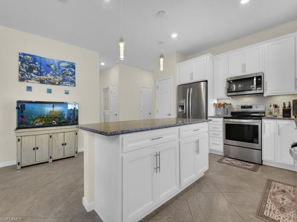16072 Palmetto Prairie DR-7
