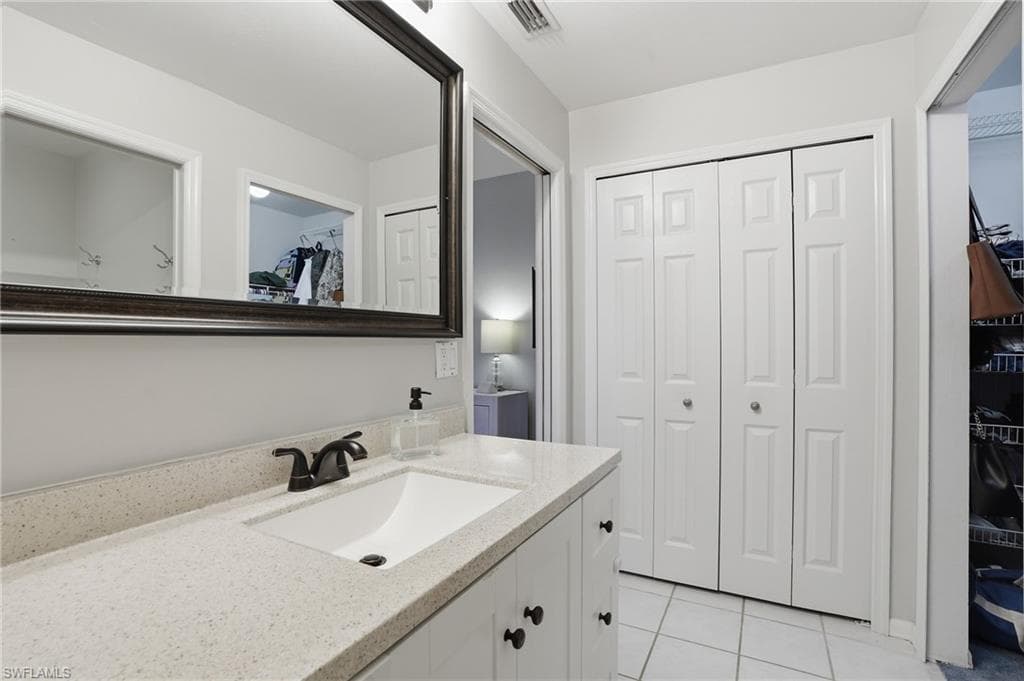 2506 7th ST W-22